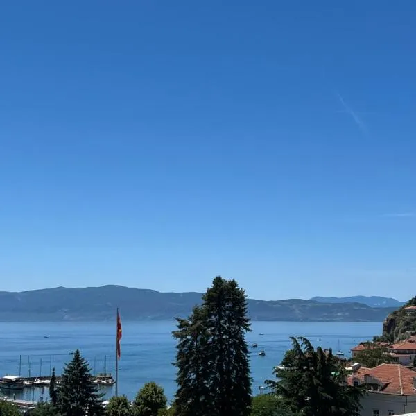 Vista Azul Apartment، فندق في أوخريد