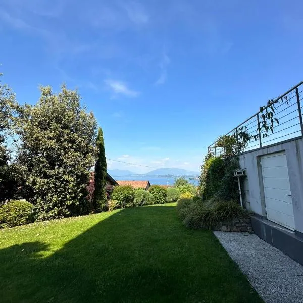Suite Rose on the lake Arona, hotel en Meina
