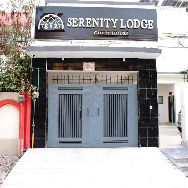 Serenity Lodge Guest House, hotel v Kalar Goth