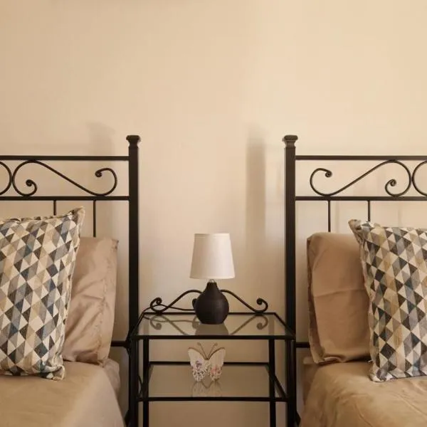 Bella Piana Home, hotel v destinácii Brolo