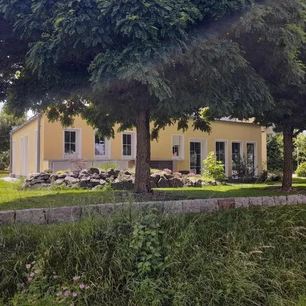Neue Pension nahe Volkach, hotel v destinaci Lülsfeld