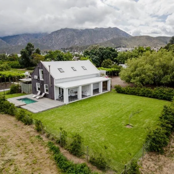 The Barn On 62 - Cottages, hotel in Montagu