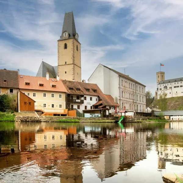 Pension U Farní školy, hotel in Rožmberk nad Vltavou
