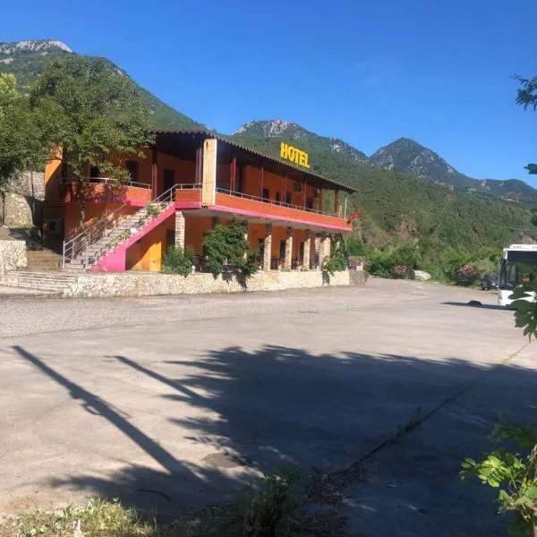 Hotel Xhej, Hotel in Rubik