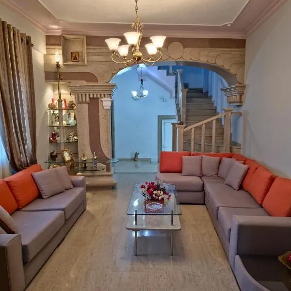 Marble Wonder Home, hotel din Gjirokastra