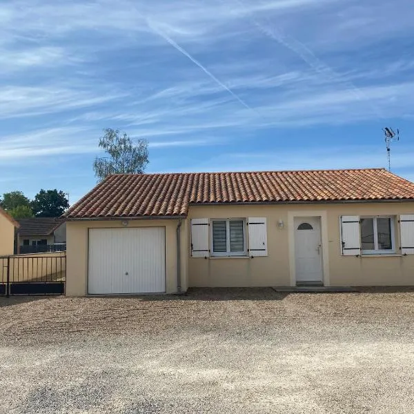 Maison à 10 minutes du Futuroscope, hotel in Marigny-Brizay