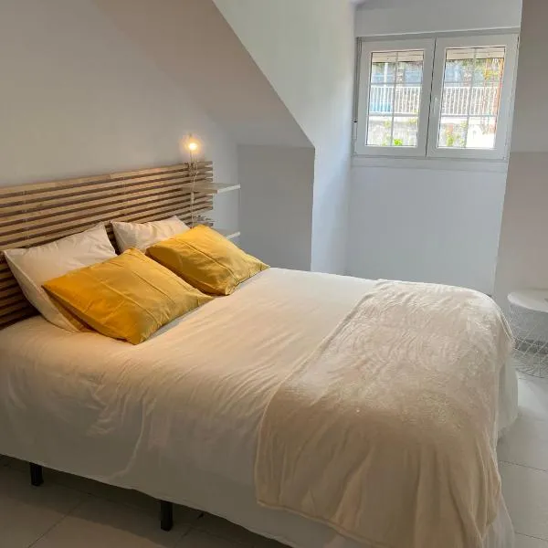 Atico Solpor – hotel w mieście Corcubión