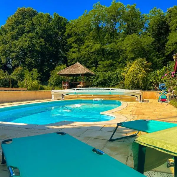 Chambres à louer à la Villa l idéale, hotel em Laubanie