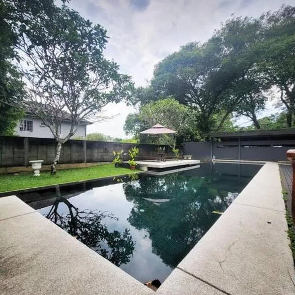 KL PJ Garden Pool Villa Karaoke, hotel v destinaci Petaling Jaya