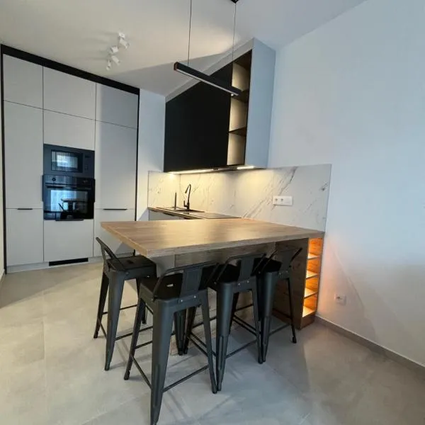 KIMA Apartamenty Atal Szybowcowa 33، فندق في كاتوفيسي