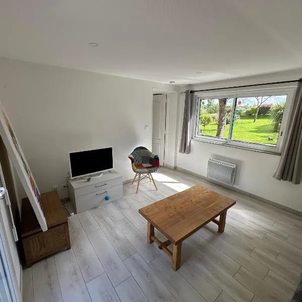 Maison 3 à 5 Personne – hotel w mieście Marigny