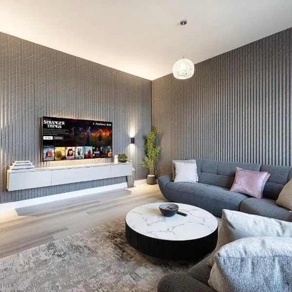 2 Bedroom Stone house by blue cloud holidays, hotel v destinaci Sharjah