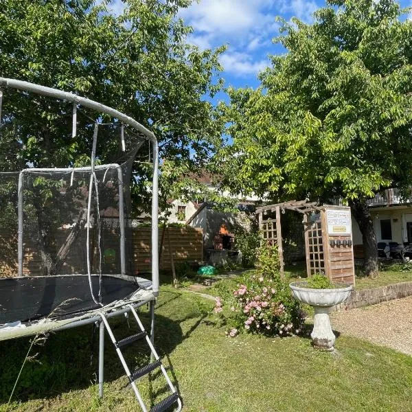 Le Faubourg des Trois Provinces, Zoo de Beauval, hotel en Noyers-sur-Cher