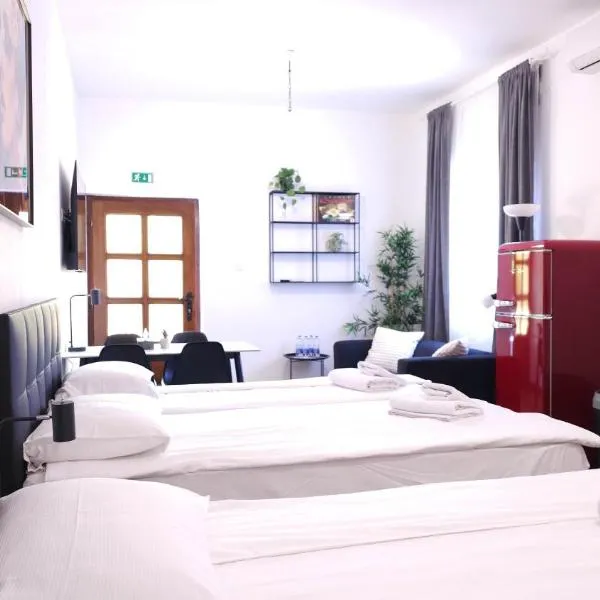 Rooms Koblar、ポルトロスのホテル