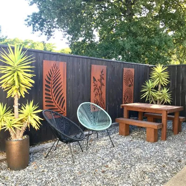 Stylish Self Contained Private Studio, hotel di Richmond