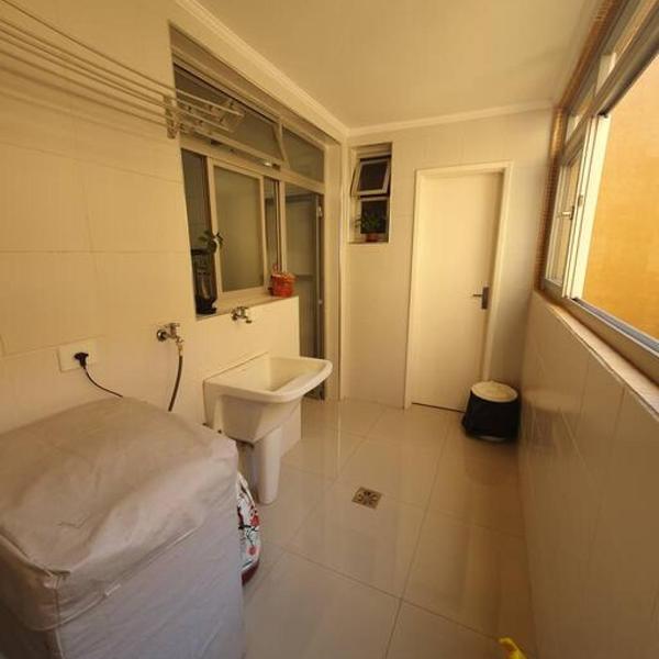 Apartamento na Enseada - A 5 minutos a pé da praia com Wi-Fi e TV a Cabo - Foto 3