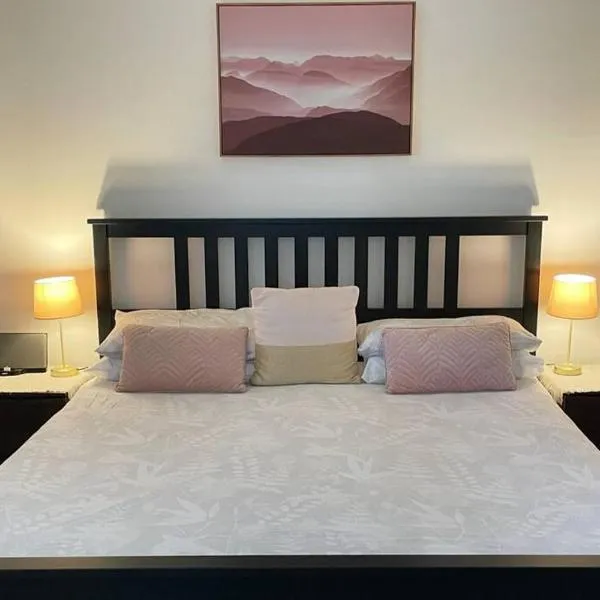 Large and stylish Townhouse in chic area, hotel in Brisbane