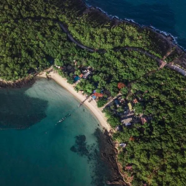 Koh Samed Lung Dam Hutbeach, hotel v destinaci Ao Phutsa