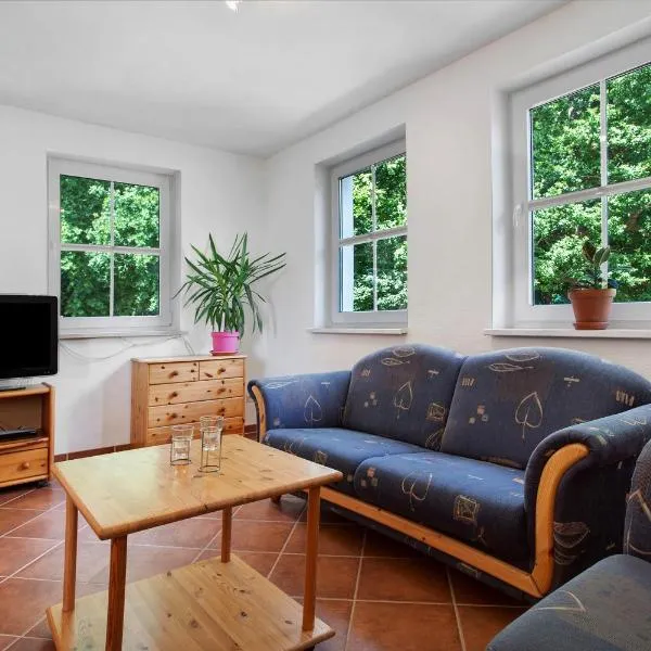 Haus Seeadler Wohnung 13, hotel in Koserow