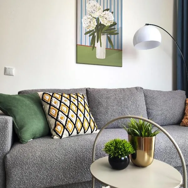 Апартаменти з прекрасним панорамним видом на замок та гори, hotel in Moekatsjeve