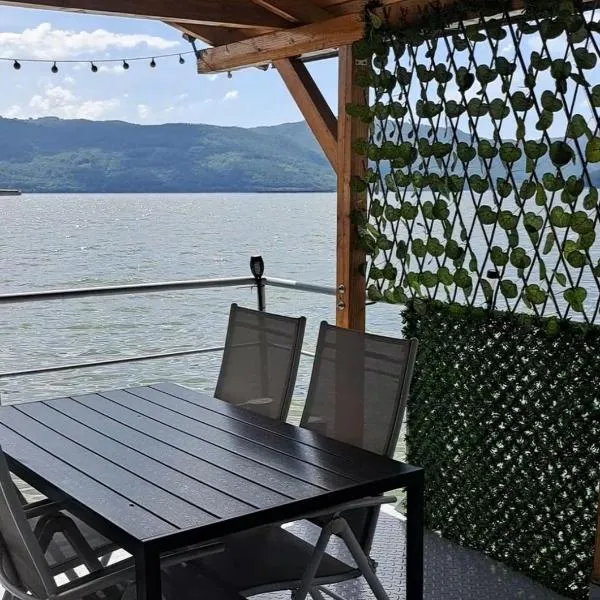 Apartament Laura, hotel in Orşova