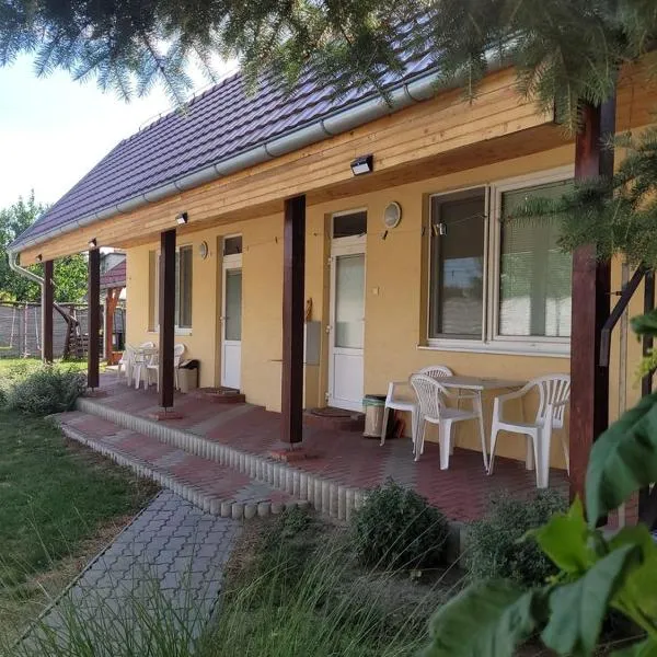 Alenka, hotel ve Štúrově