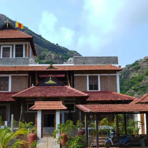 Muthunandhini Palace, hotel v destinaci Suchindram