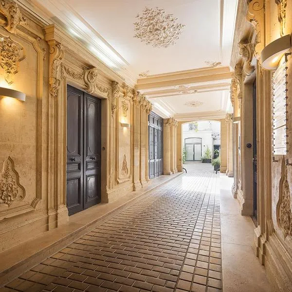 Le Pavillon Ponthieu - Champs-Élysées, hotel a París
