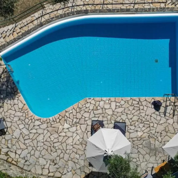 Lucky Villas, hotel em Benitses