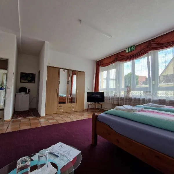 Pension Antalya, hotel v destinaci Friedrichshafen