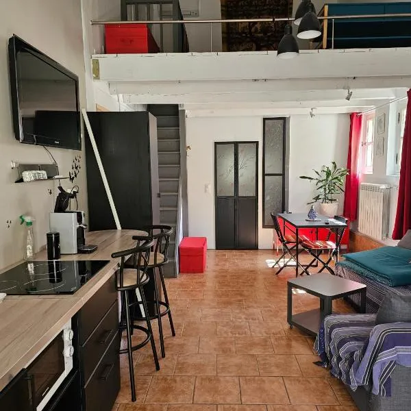 Appartement à La Bastidonne, hotel v destinaci La Bastidonne