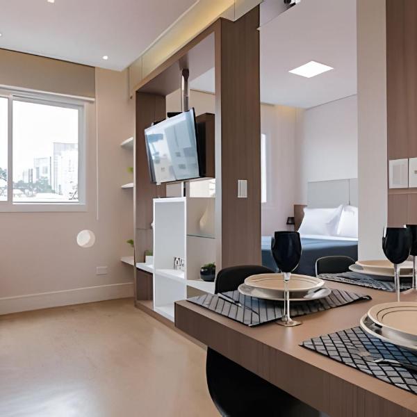 Studio prox shopping Curitiba Wifi, TV a Cabo e ar by UROOMS