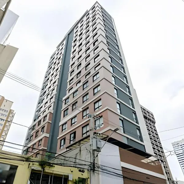 Easy Emiliano - Apartamentos UROOMS, hotel in Curitiba