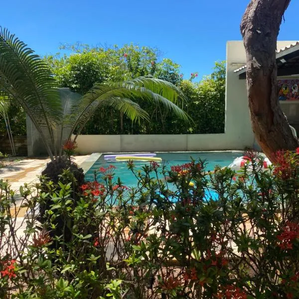 Chalé Praia dos Carneiros com dois quartos, hotel in Tamandaré