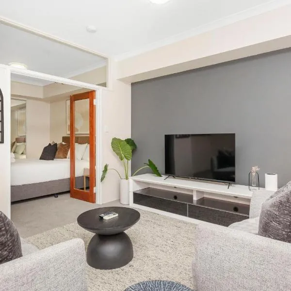 Executive Elegance Stylish 1BR Suite on Hay St, hotel di Perth