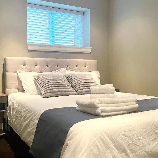 버너비에 위치한 호텔 Separate Entry Private 2 Bedrooms Free Parking Near Skytrain Metrotown