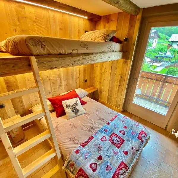 Casa Clus Bormio apartments 2, hotel v destinaci Valdisotto