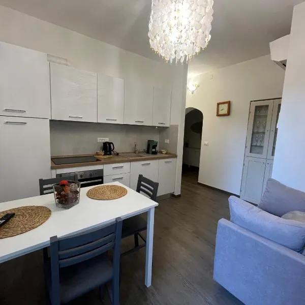 Casa Rei, hotel Pontremoliban