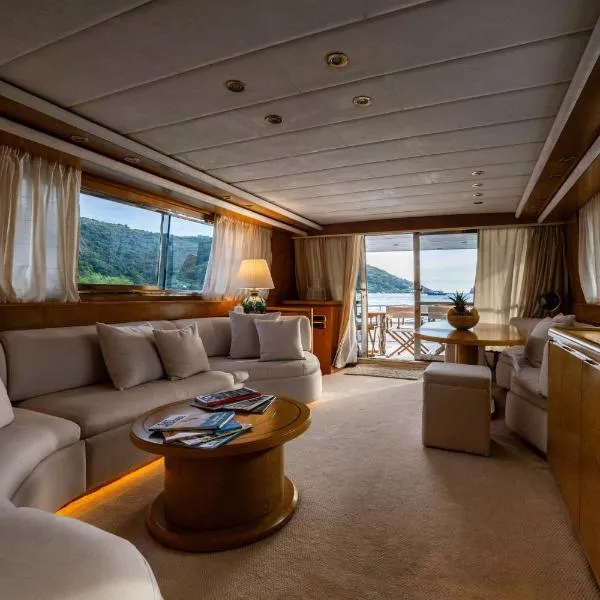 Yacht San Lorenzo 22, hotel v mestu La Spezia