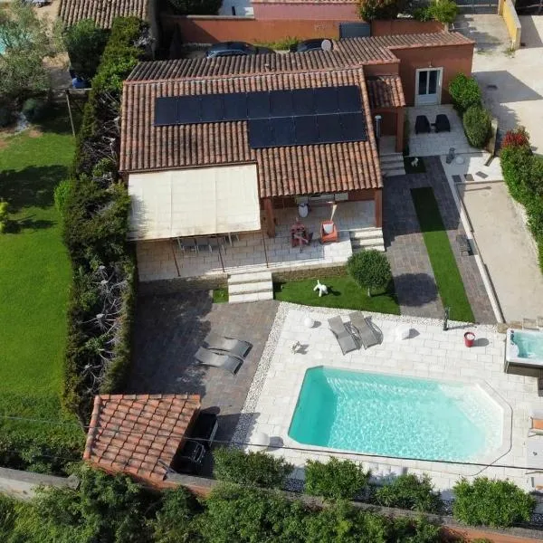 La Cigale, hôtel à Castillon-du-Gard