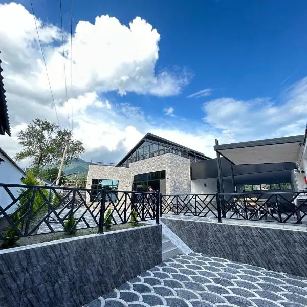 Luxury Milan Mountain Ponoramic Villa, indoor heated pool and jacuzzi with mountain view, hotell sihtkohas Qəbələ