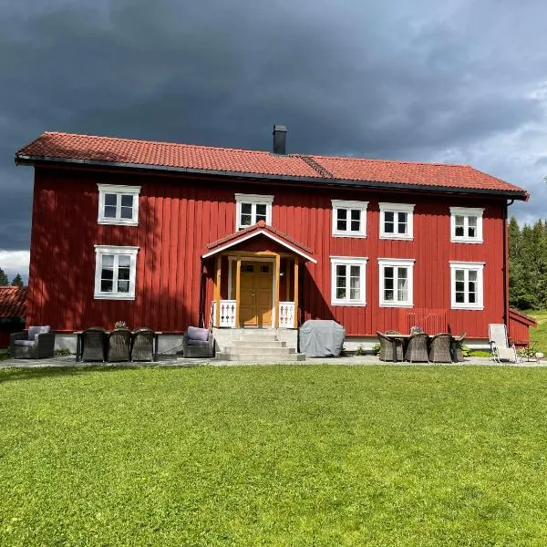 Smedja overnatting og ysteri, hotel in Mona