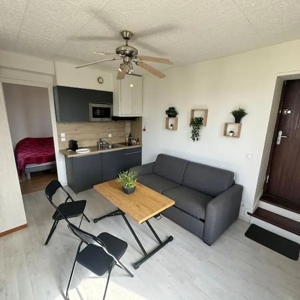 Modern house CDG Astérix JO, hotel en La Chapelle-en-Serval