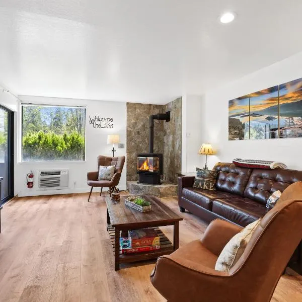 Heavenly Lakeside Retreat Close to downtown, hotel v destinaci South Lake Tahoe