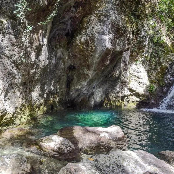 1 Bedroom Lovely Apartment In Casoli, hotell i Casoli