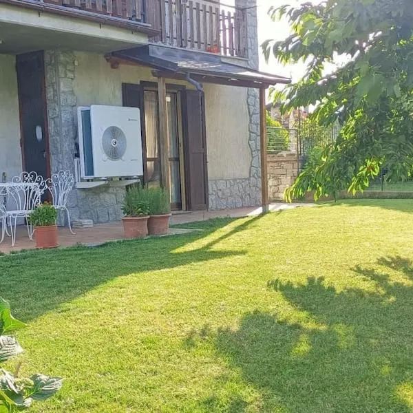 Maison Lella, hotel v destinaci Pontey