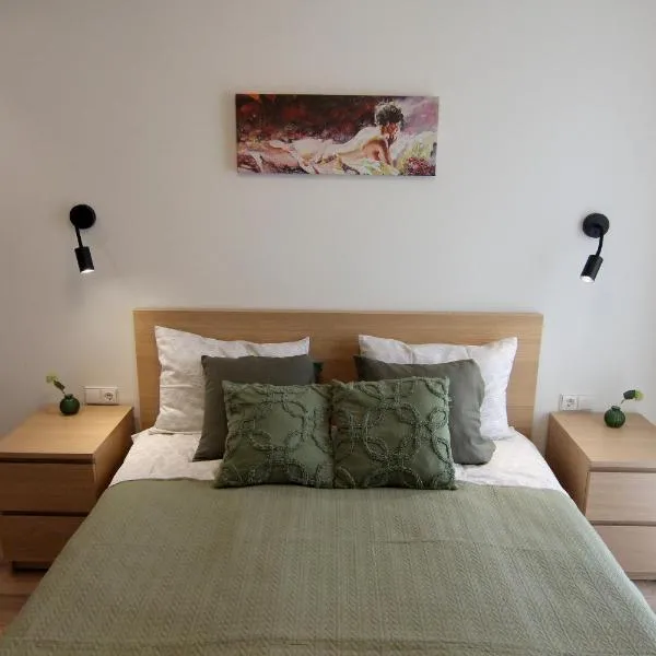 Warmzy Home - Modern 2 Rooms Apartment With Free Parking, готель у Вільнюсі