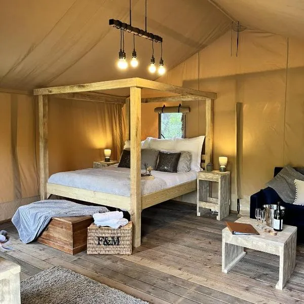 Teal Safari Tent, hotel in Droitwich