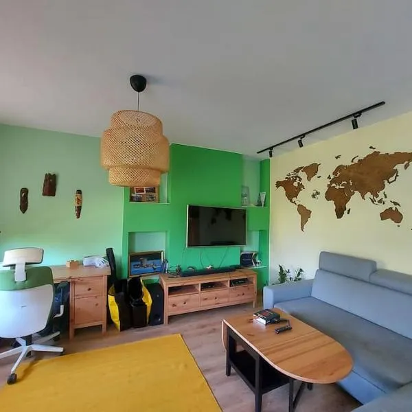 W pełni wyposażone mieszkanie Łódź, WIFI, parking, balkon, hotel in Łódź