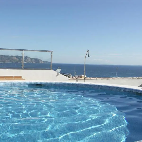 Apartamentos Plaza España, hotel di Nerja